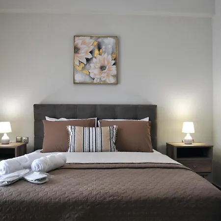 Apartment Thea Nea Karvali