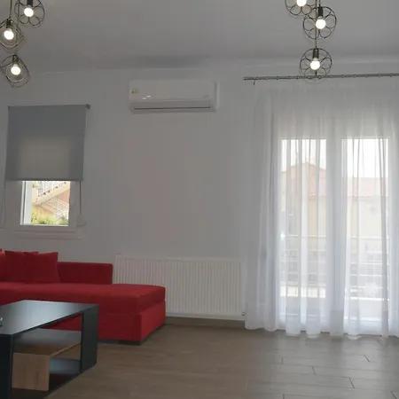 Apartment Thea Nea Karvali