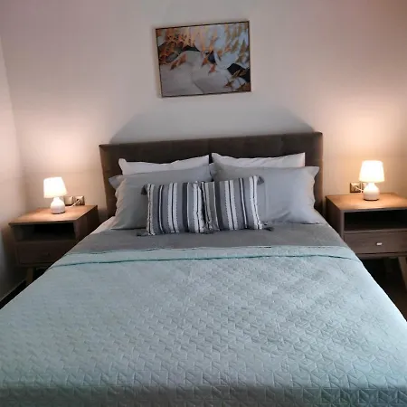 Apartment Thea *