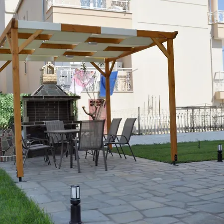 Apartment Thea Nea Karvali