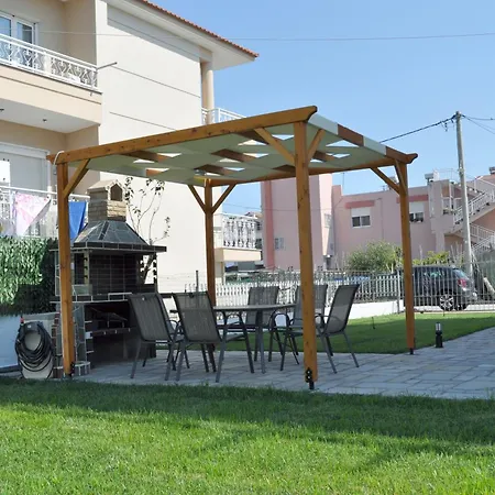 Thea Apartment *